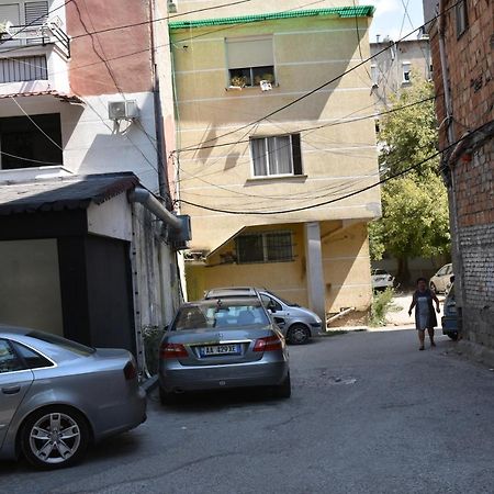 Absolute Blloku Apartment Tiranë Luaran gambar