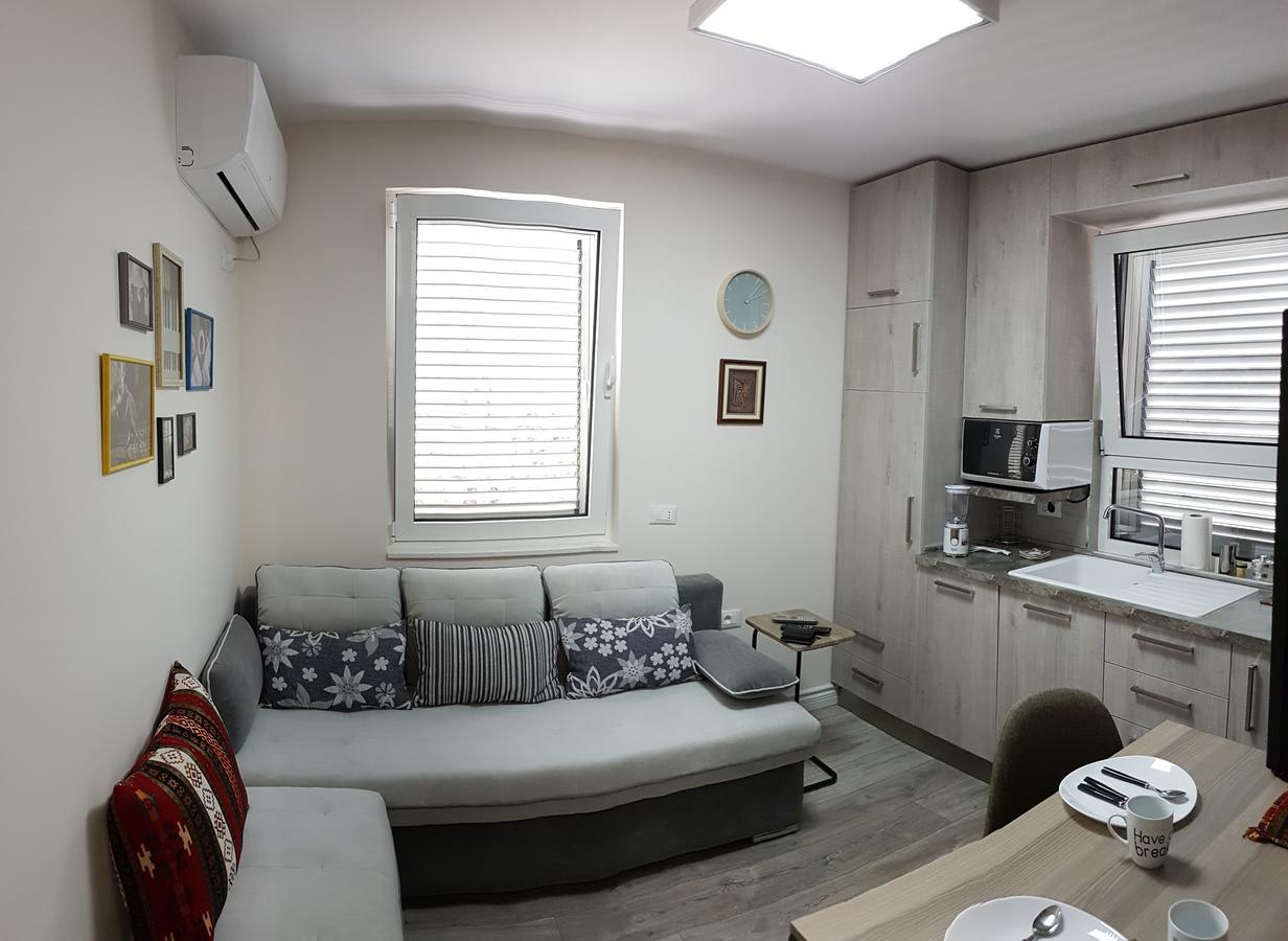 Absolute Blloku Apartment Tiranë Luaran gambar