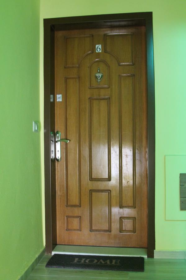Absolute Blloku Apartment Tiranë Luaran gambar